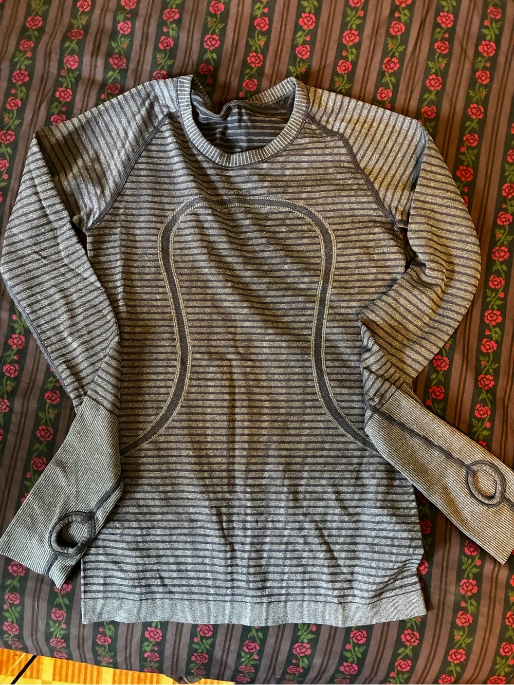 Lululemon Women’s navy and gray Striped Long-Sleeve shirt